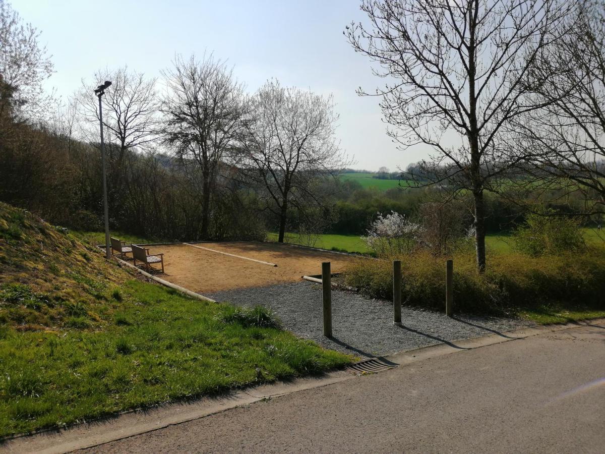Durbuy, ses ruelles pittoresques, 2ème étape Exterior foto
